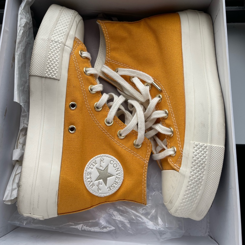 Womens Orange converse